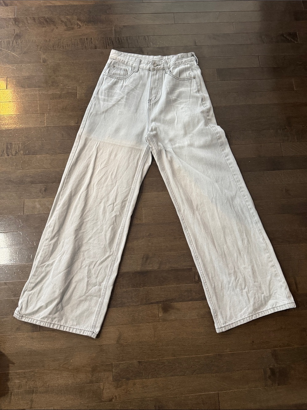 Wide Leg Men’s Jeans in Light Grey
